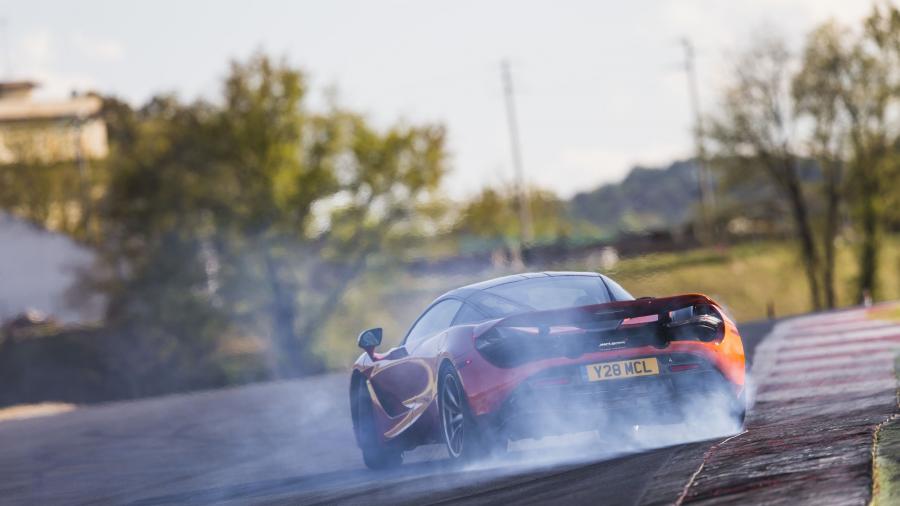  McLaren 720S Coupe 2017 года  (WW) (фото 71 из 160)